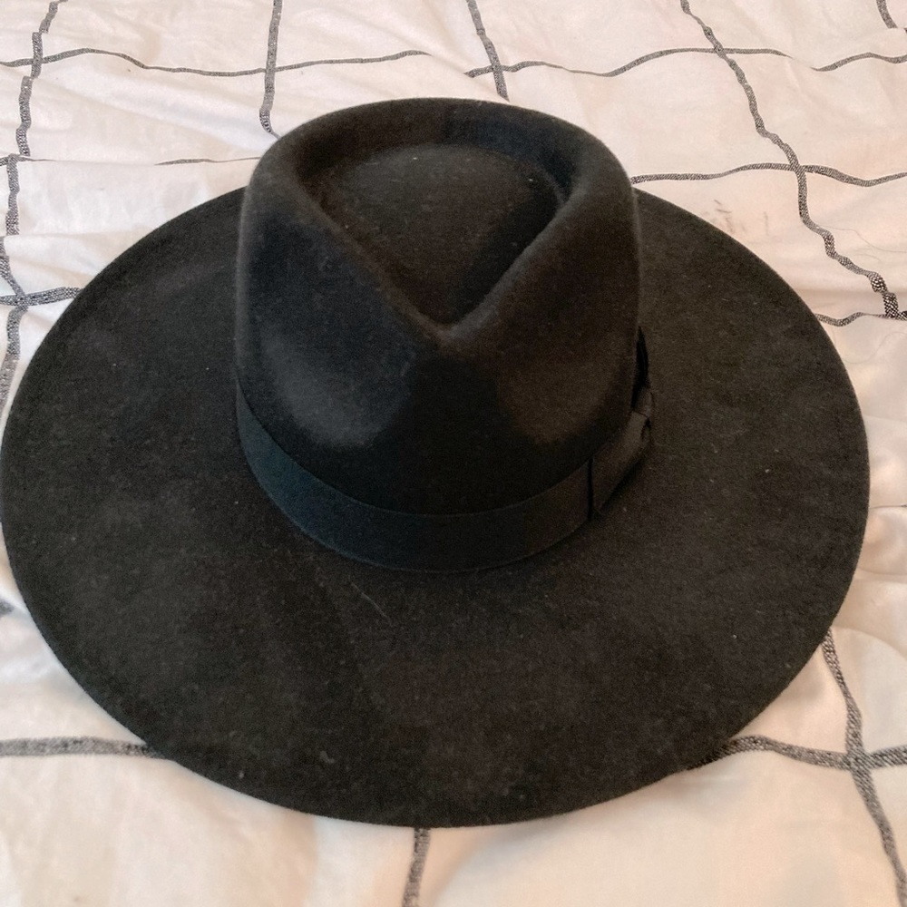 Forever 21 wide brim hat